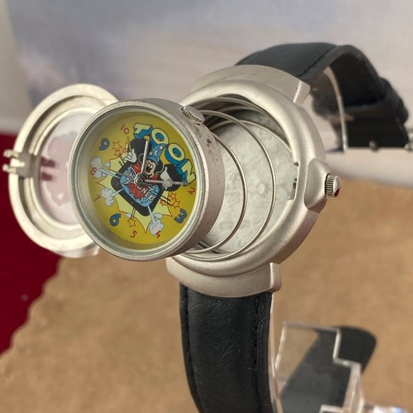 Vintage Disney Toon Mickey Mouse Pop Out Watch - Picture 3 of 6